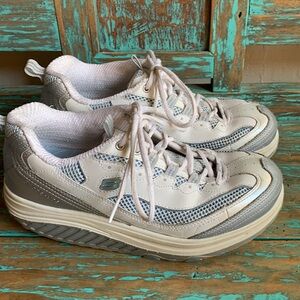 Skechers Shape-Ups Leather Toning Walking Rocking Shoes 11803 Silver Size 9